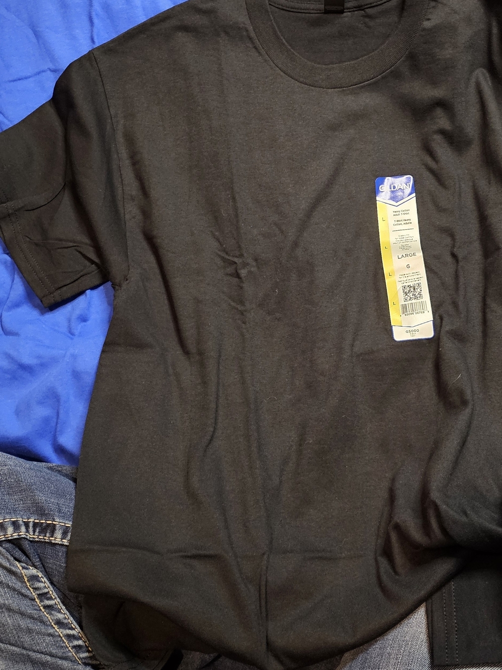 Gildan Men's Black And Blue Short Sleeve Crew Neck T-Shirts